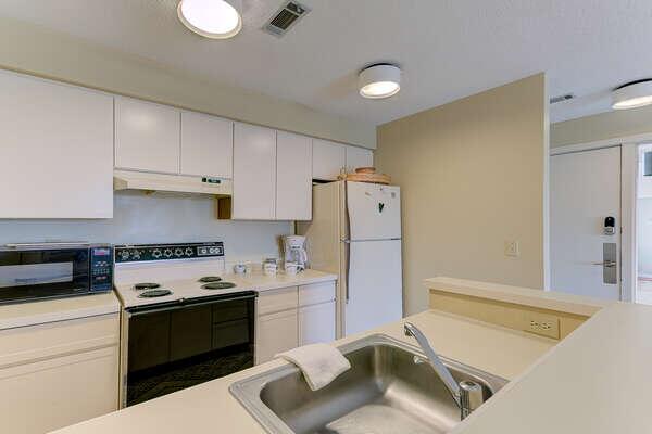 Beautiful Comfy 2 Bedroom Golf Course Condo - thumb 2