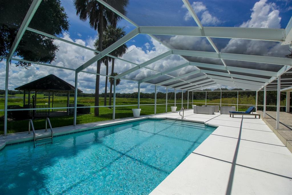 Beautiful Lakeview Home - thumb 3