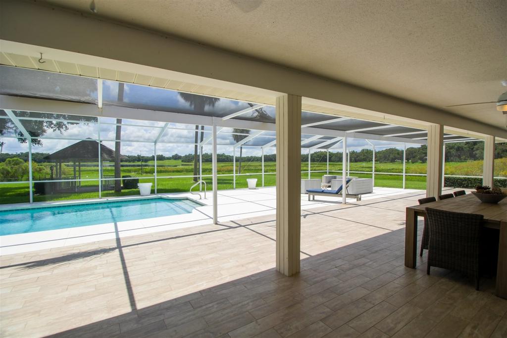 Beautiful Lakeview Home - thumb 1