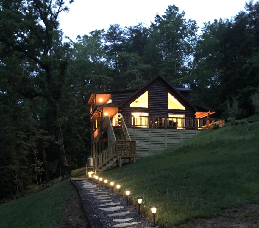 Beautiful Log Cabin With Fantastic Views! - thumb 1