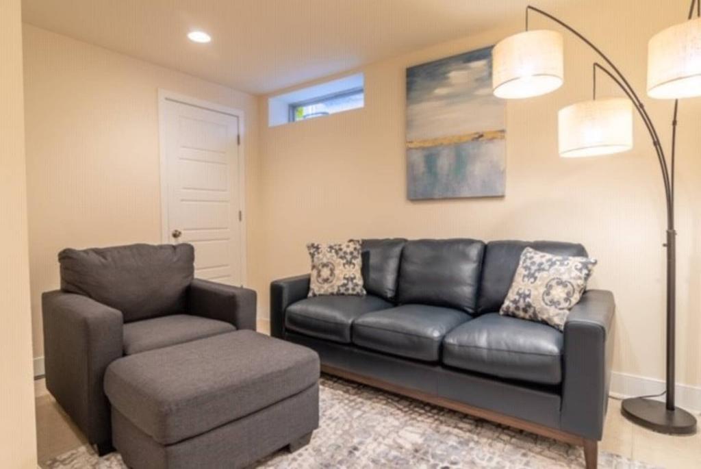 Beautiful Lux 4 Bedroom*Near PENN/CHOP*Roof Deck - thumb 1