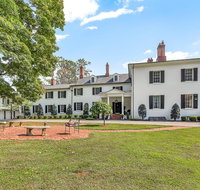 Beautiful Private Summerfield Estate Awaits Your Stay Residence - Tourism Bookings