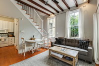 Beautiful Renovated Apartment One Block from King Tourism Bookings