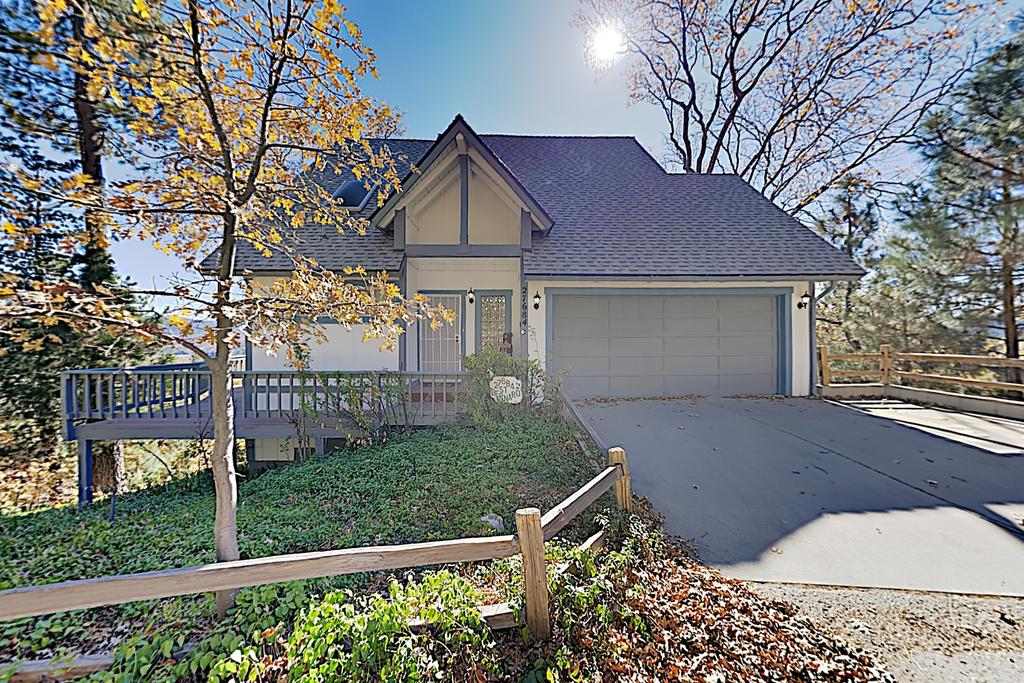 Beautiful Retreat: Lake/Mountain Views & Game Room Home - thumb 2