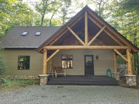 Beautiful Spacious Home with Tee Lake Access Hotels Santiago