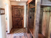 Beautifully Remodeled East Vail 3 Bedroom Condo 809 on Shuttle. Tourism Bookings