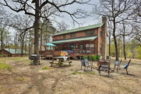 Beavers Bend State Park Cabin with Hot Tub  Fire Pit Tourism Bookings