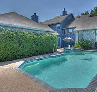 Bedroom With Private Bathroom and Garage - Tourism Bookings