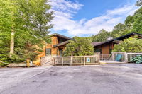 Bee Branch 02 Tourism Bookings