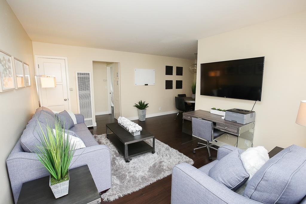 Belmont Heights Long Beach- King Bed - Fast WiFi - Free Parking - thumb 3