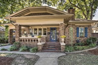Berkley Bungalow with Yard Near MSU and Sheppard AFB Tourism Bookings