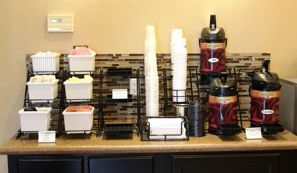 Best Western PLUS Edinburg Inn & Suites - thumb 3