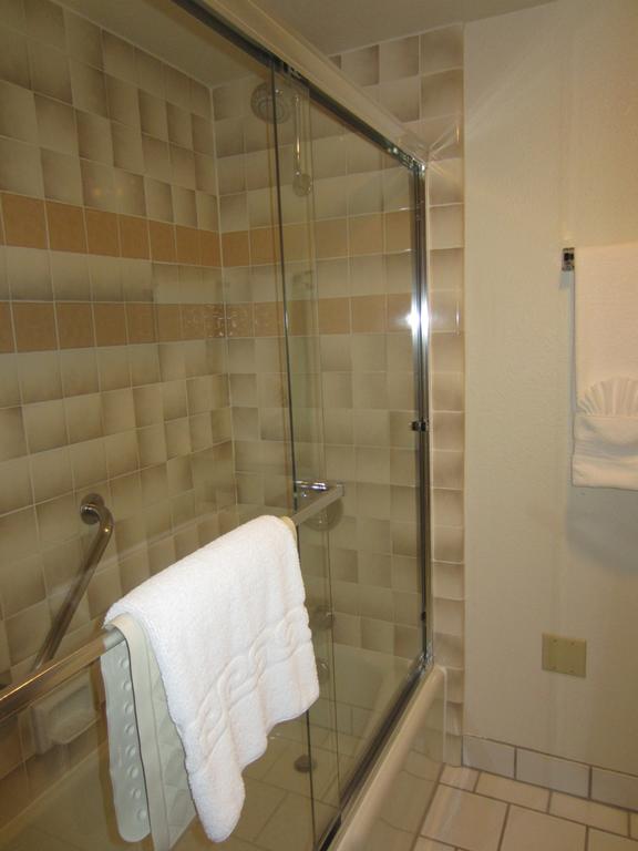 Best Western Plus Monterey Inn - thumb 3