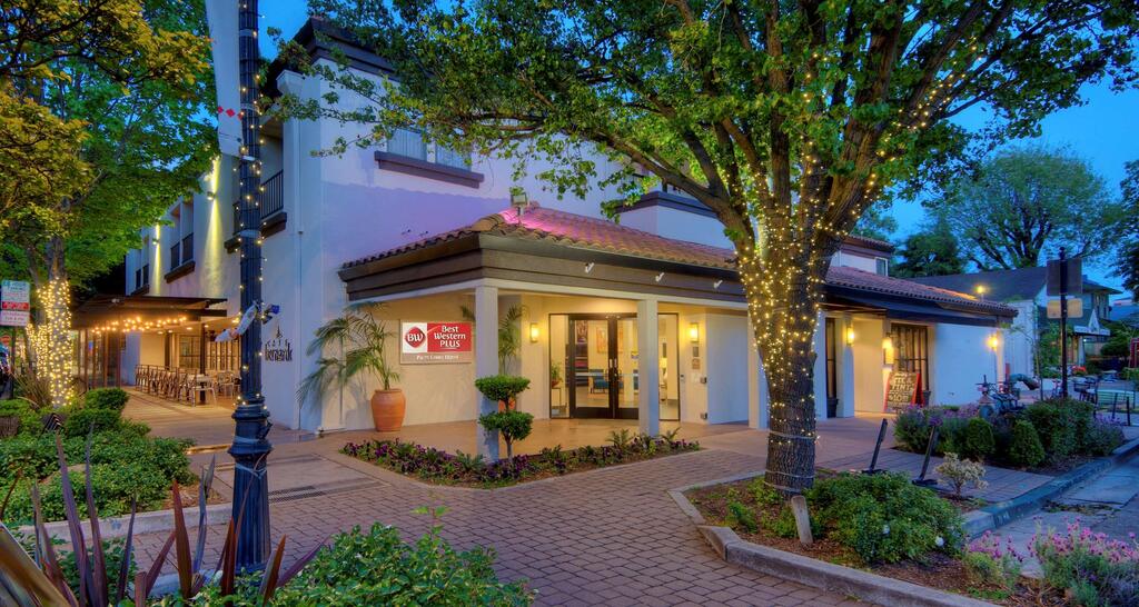 Best Western Plus Palm Court Hotel - thumb 0