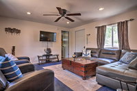 Big 5 Home Base with Fire Pit 9 Mi to Lone Rock Tourism Bookings