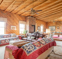 Big Family Lodge near ARK Sleeps 16 - Tourism Bookings
