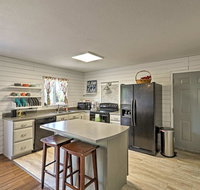 Bigfork Home with Deck and Fire Pit - Walk to Lake - Tourism Bookings