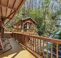 Black Bear Lodge 6 Bedroom Mtn and Waterfall Views Pool Table Sleeps 12 - Tourism Bookings