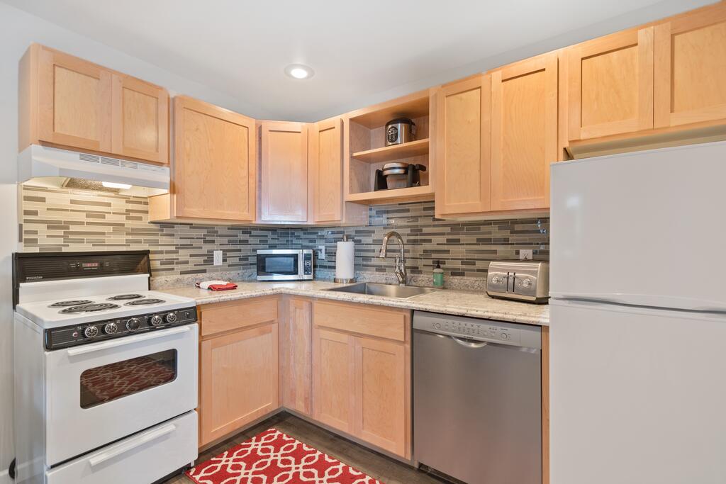 Black Bear Ski Condo - thumb 3