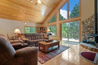 Black Pine Retreat- 5 Mins from Southgate of Yosemite Tourism Bookings