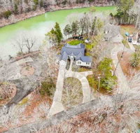 Blackbeards Lakefront Bungalow - Tourism Bookings