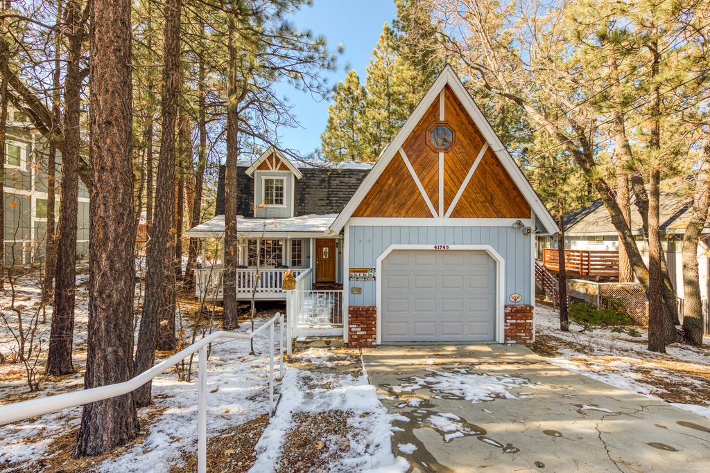 Blue Bear Retreat - thumb 0