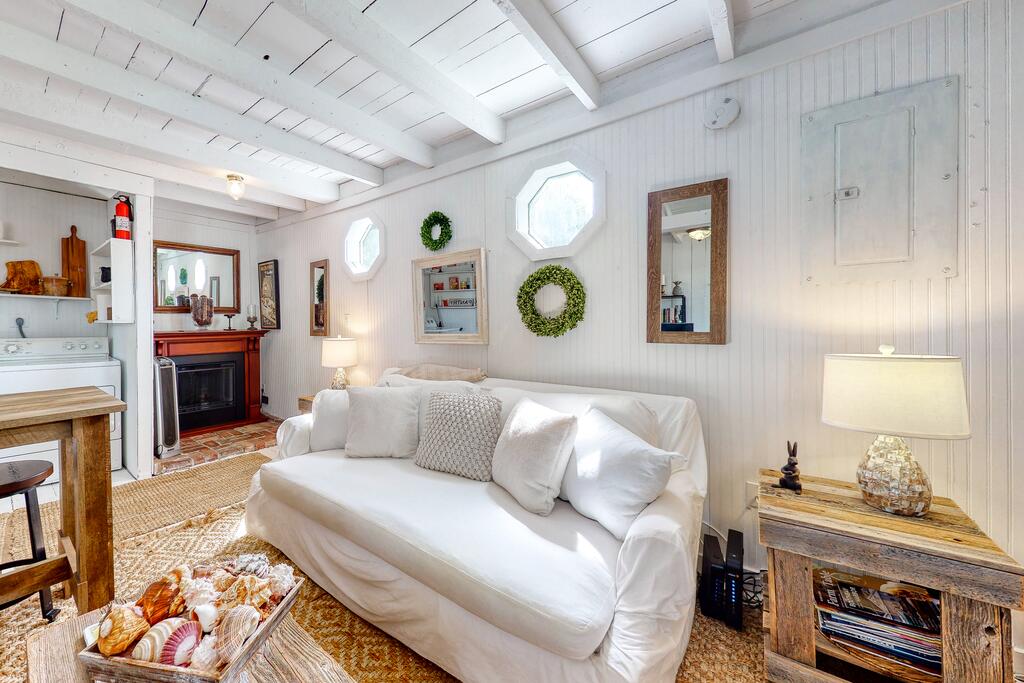 Boothbay Barn - thumb 1