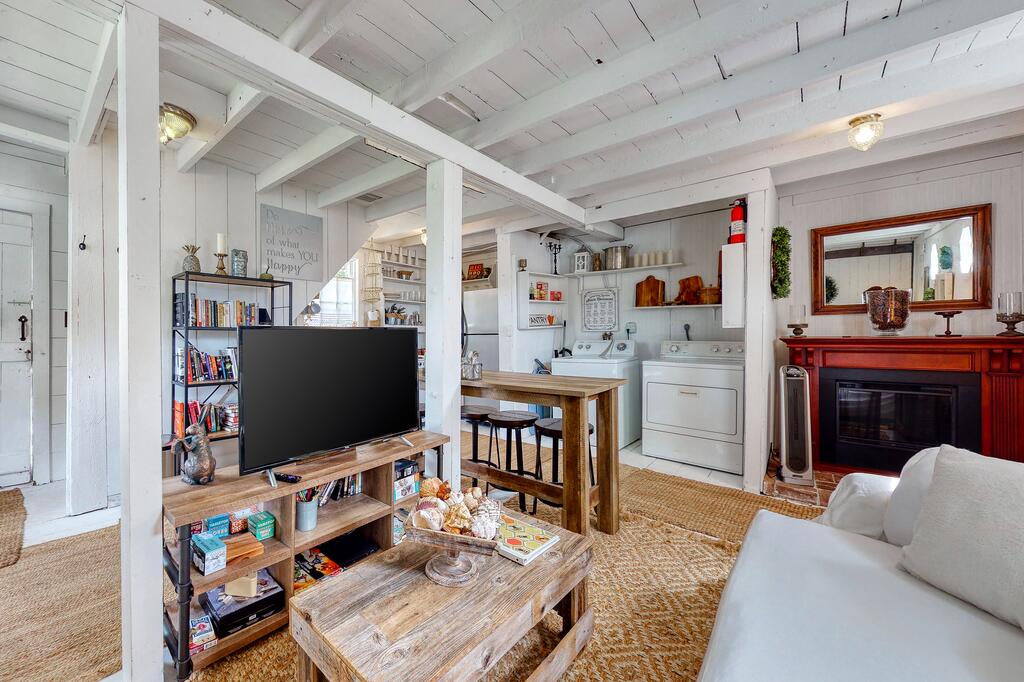 Boothbay Barn - thumb 0