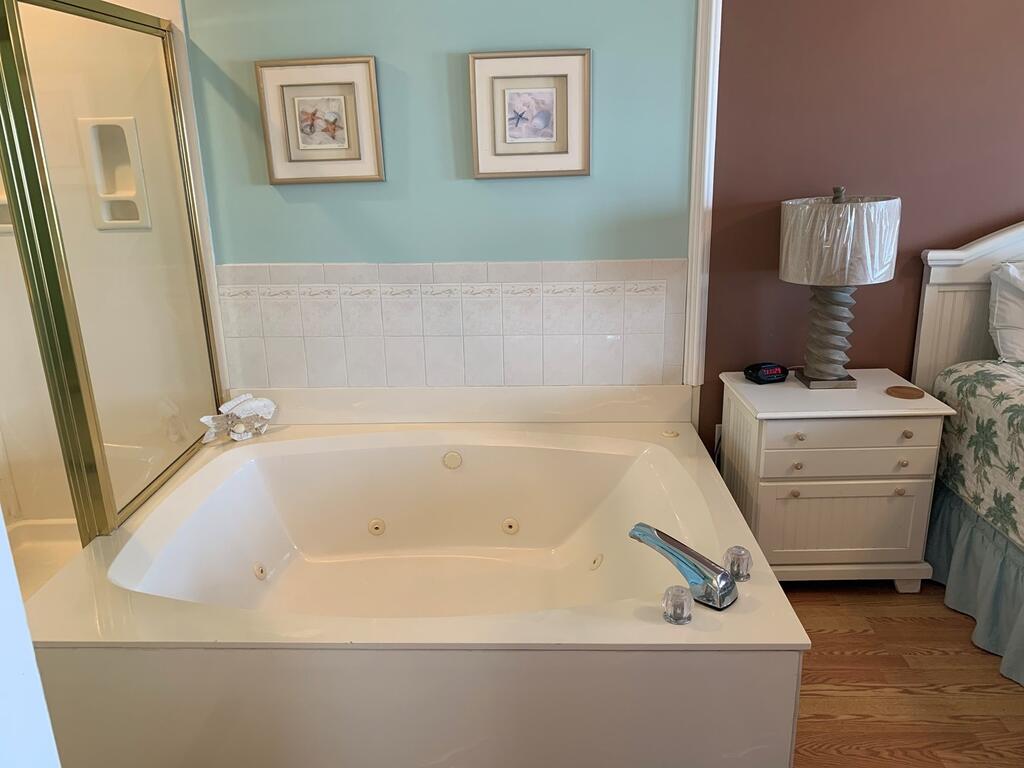 Boston Commons 101 Condo - thumb 3