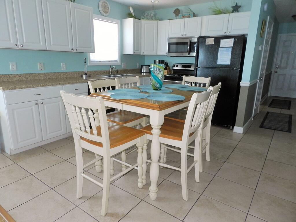 Boston Commons 101 Condo - thumb 2