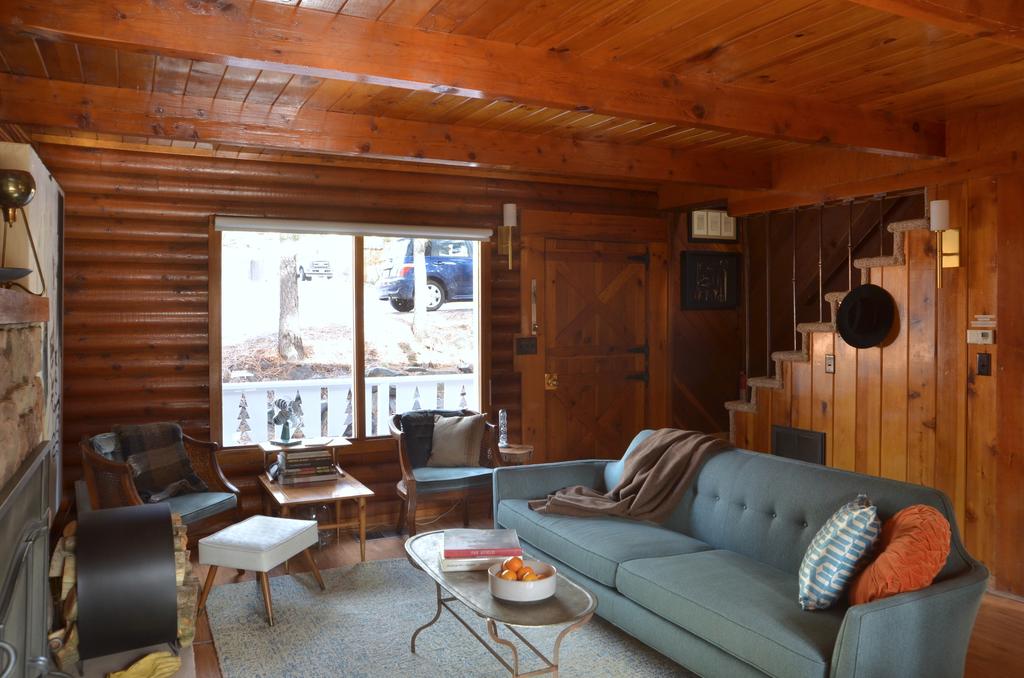 Boutique & Artsy Log Cabin In North Lake Tahoe! - thumb 3