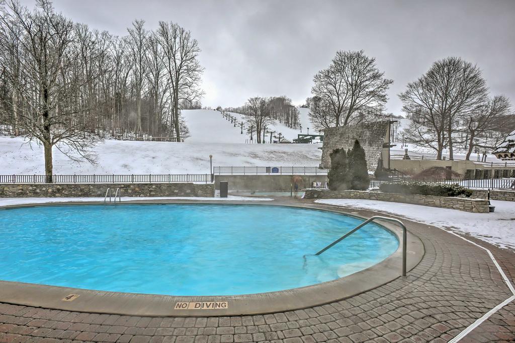 Boyne Falls Townhome With Forest Views-Walk To Lifts! - thumb 1