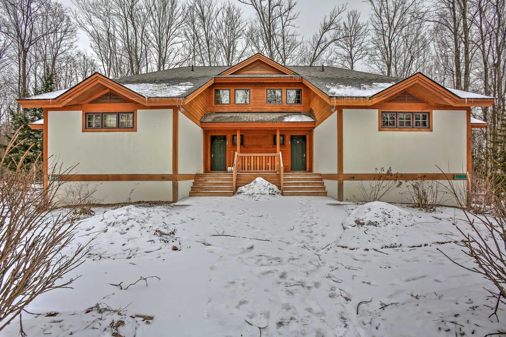 Boyne Falls Townhome With Forest Views-Walk To Lifts! - thumb 0