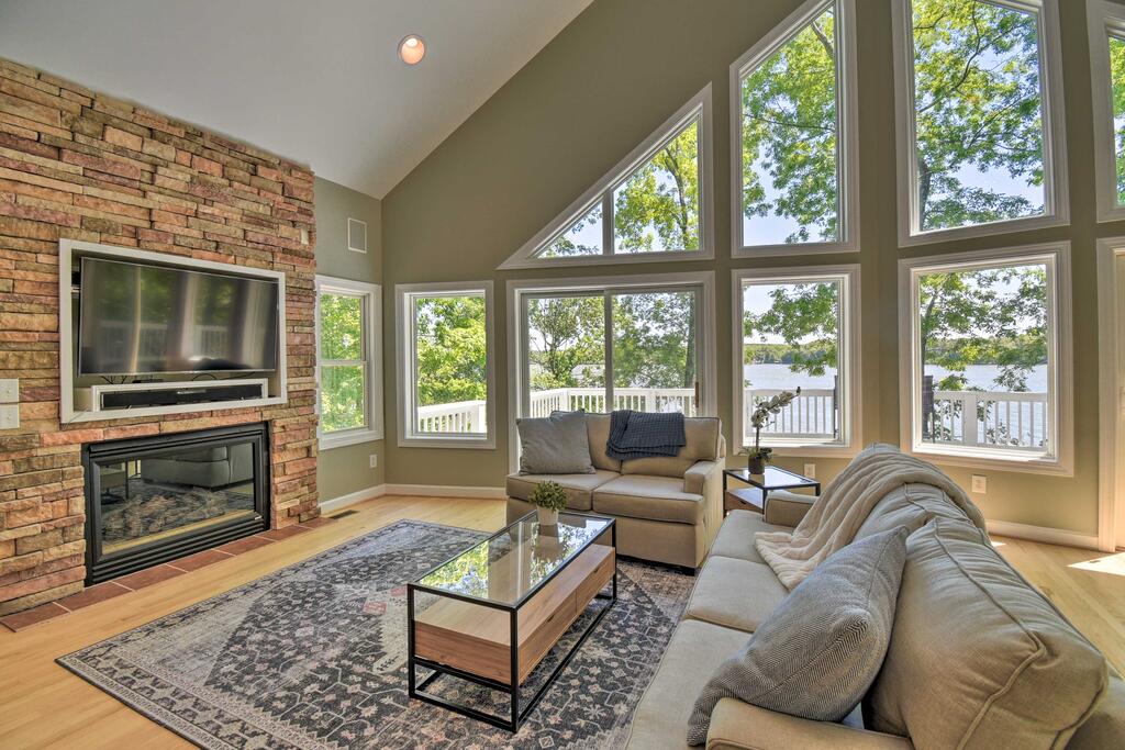 Bracey Home On Lake Gaston - Furnished 2-Story Dock - thumb 2