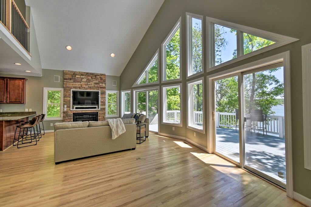 Bracey Home On Lake Gaston - Furnished 2-Story Dock - thumb 3