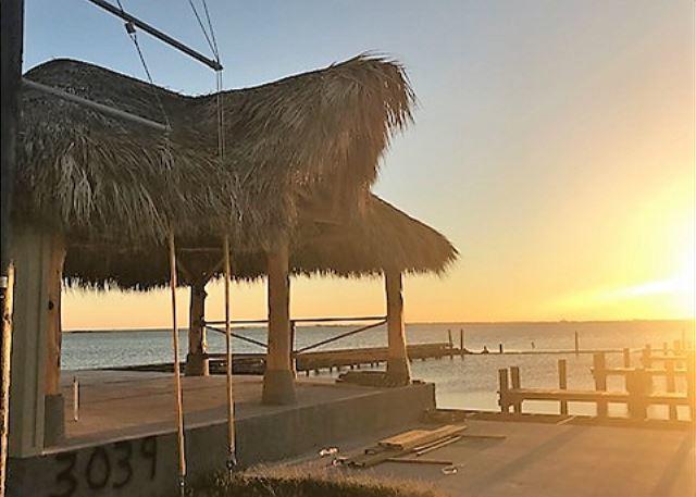 Brand New 3/3! Private Fishing Pier With Dock Space! Pool! AMAZING Views! - thumb 0