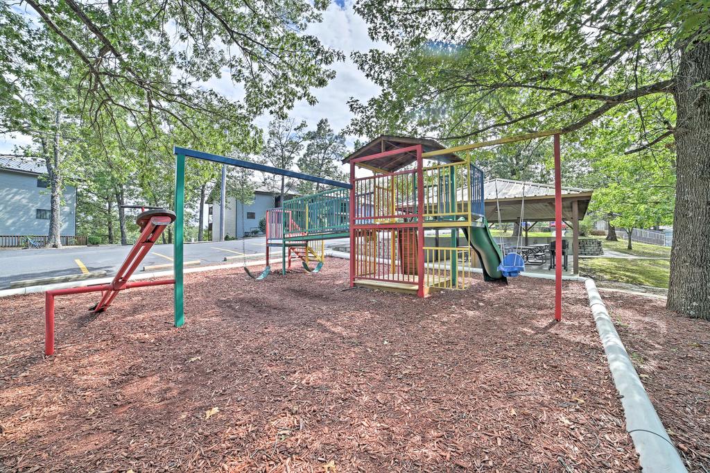 Branson West Condo With Pool & Fishing Lake Access! - thumb 1