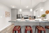 Breathtaking condo in the heart of Old Town Tourism Bookings
