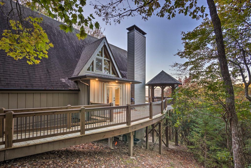 Brevard Chalet W/ Stunning Blue Ridge Mtn. Views! - thumb 1