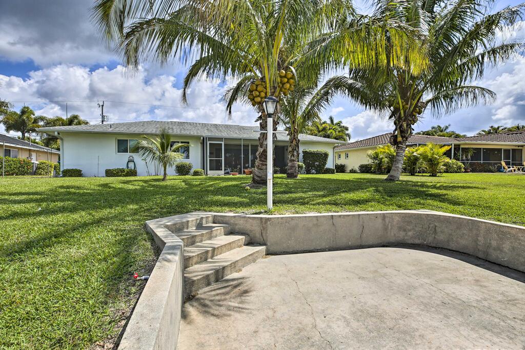 Bright Canalfront House With Boat Dock & Patio! - thumb 0