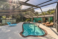 Bright Cottage Walk to Sunset View  Dining Tourism Bookings