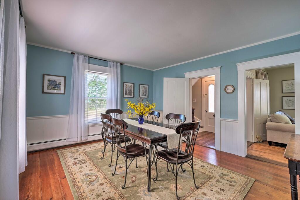 Bright Lake Winnipesaukee Home - Walk To Town - thumb 2