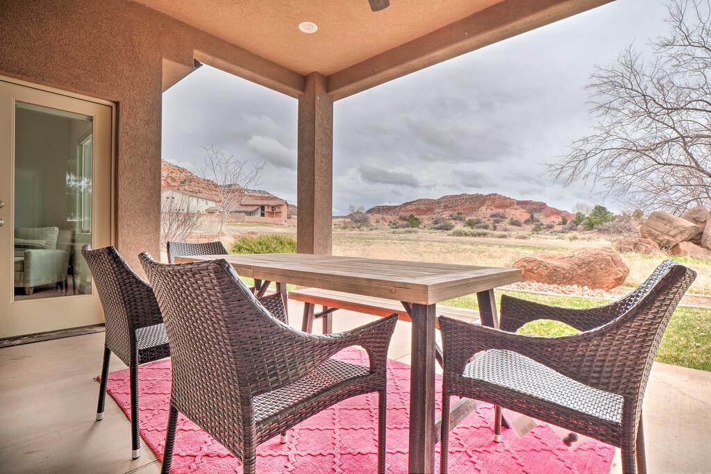 Bright Modern Abode - 32 Miles To Zion Nat'l Park! - thumb 1