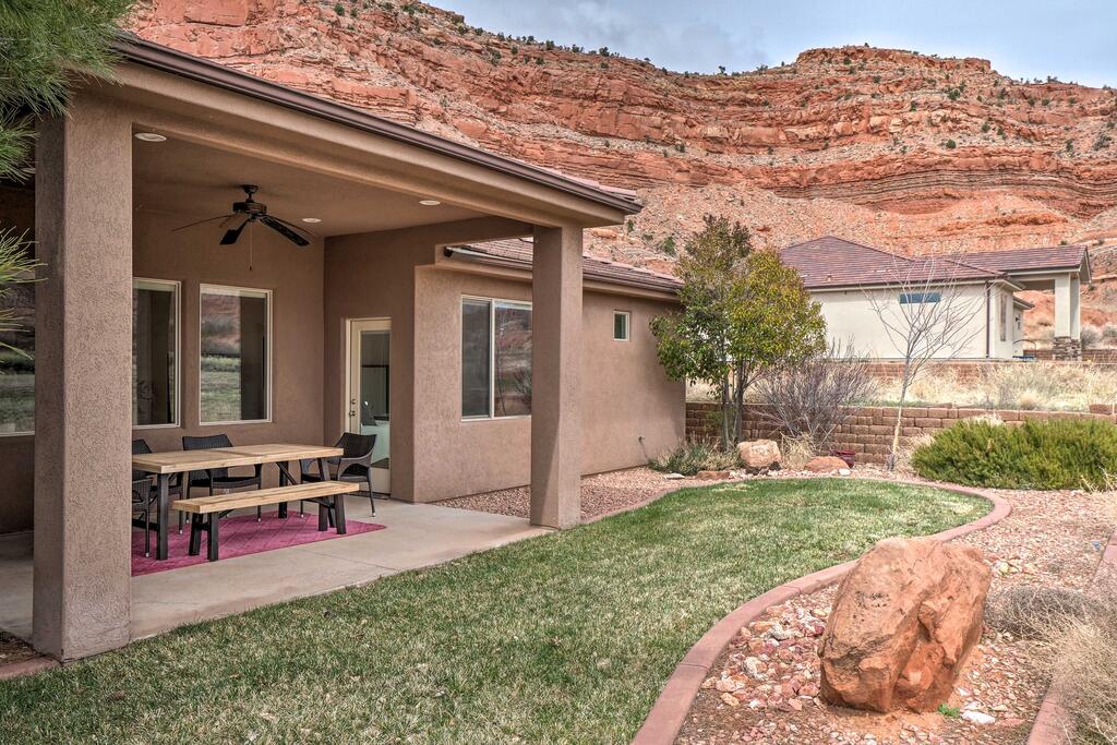 Bright Modern Abode - 32 Miles To Zion Nat'l Park! - thumb 0