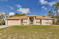 Bright Spring Hill Home - 10 Mins to Weeki Wachee USA Accommodation