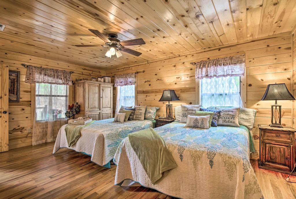 Broken Bow Cabin With Hot Tub & Fire Pit By Lake - thumb 0