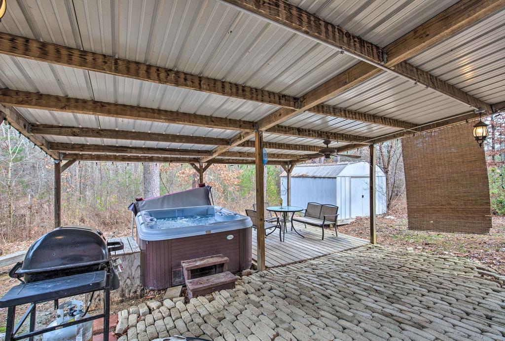 Broken Bow Cabin With Hot Tub & Fire Pit By Lake - thumb 3