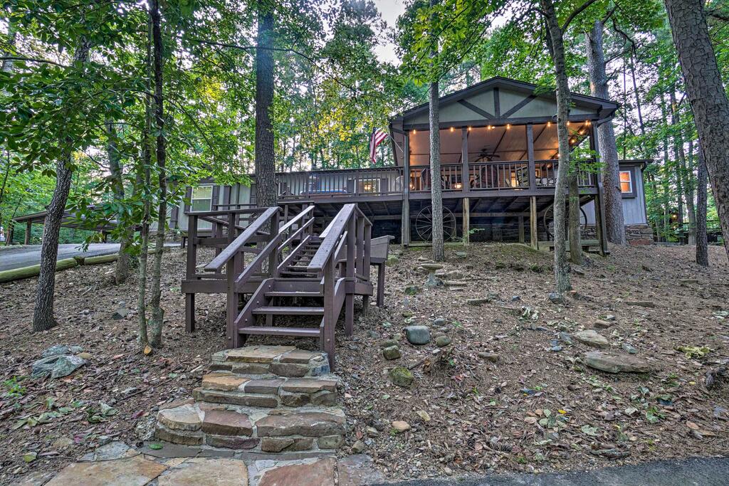 Broken Bow Oasis - Fire Pit, Pool Table, Patio - thumb 1