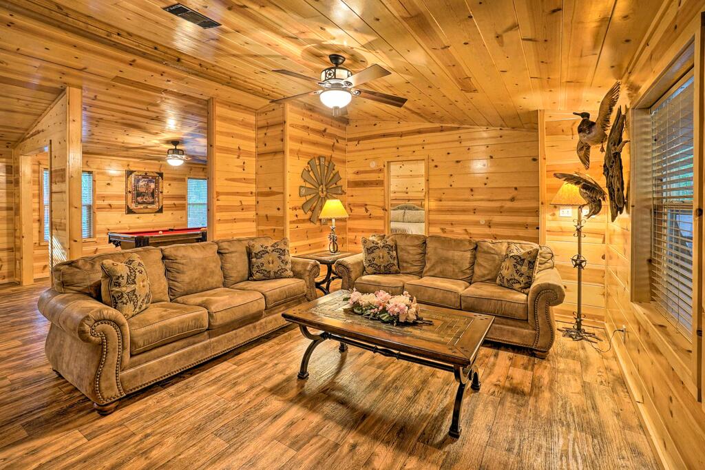 Broken Bow Oasis - Fire Pit, Pool Table, Patio - thumb 3