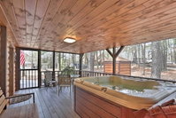 Broken Bow Sanctuary with Hot TubDeck Less Than 7 Mi to Lake Tourism Bookings